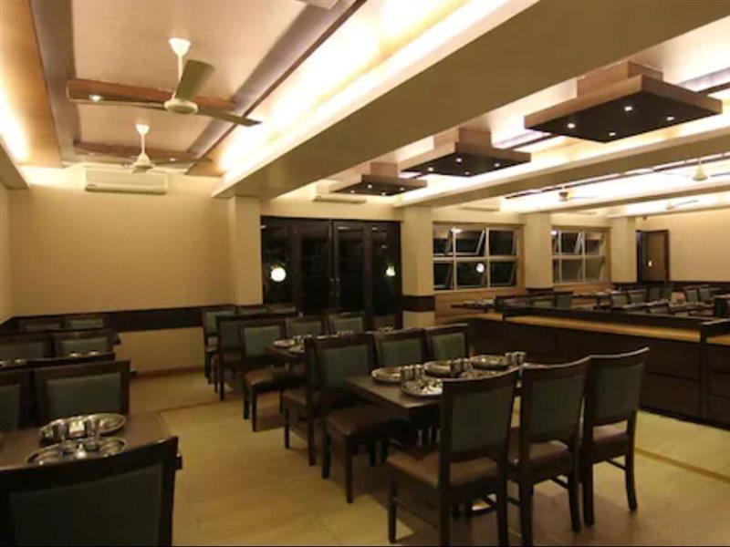Hotel Chandralok Lonavala Exteriör bild