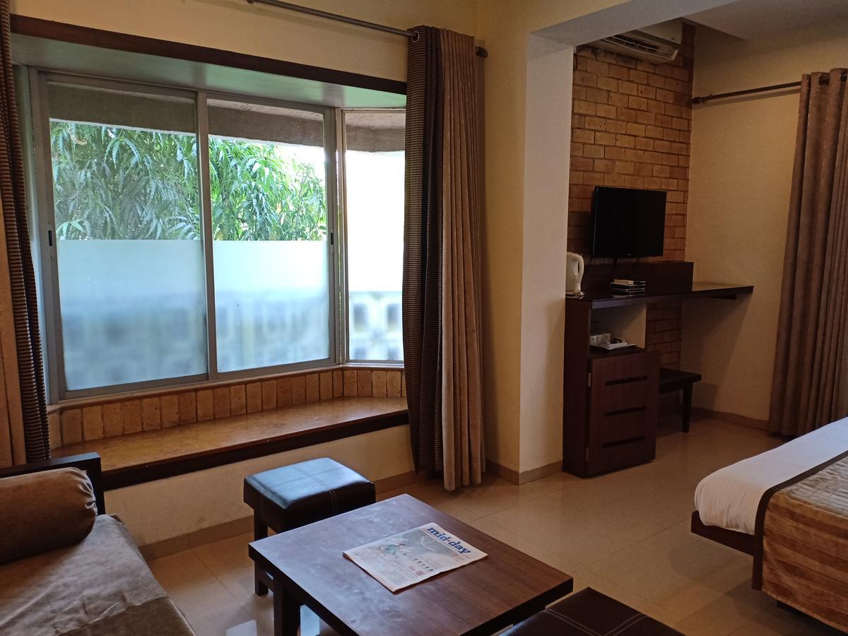 Hotel Chandralok Lonavala Exteriör bild