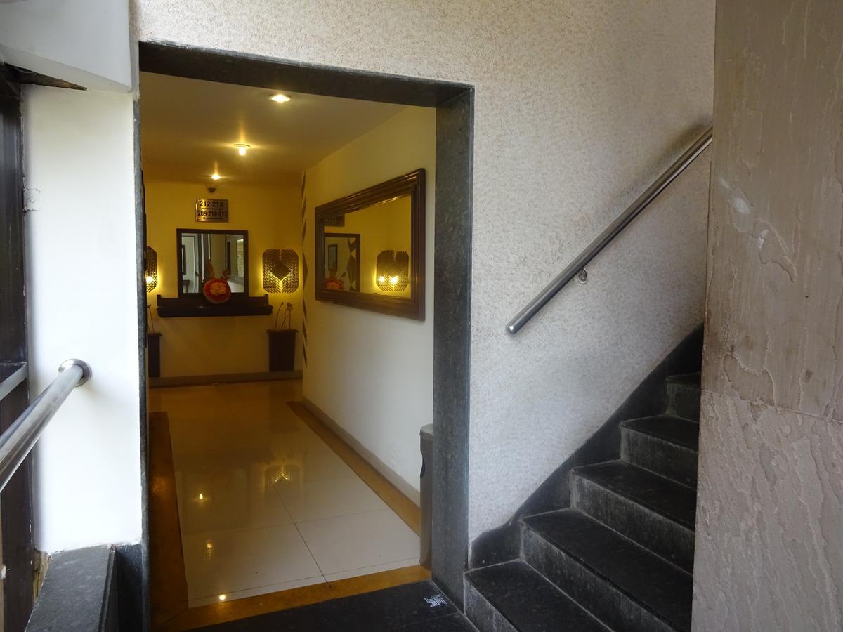 Hotel Chandralok Lonavala Exteriör bild