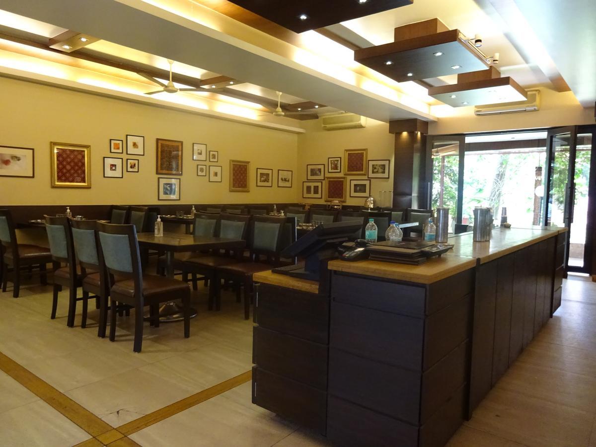 Hotel Chandralok Lonavala Exteriör bild